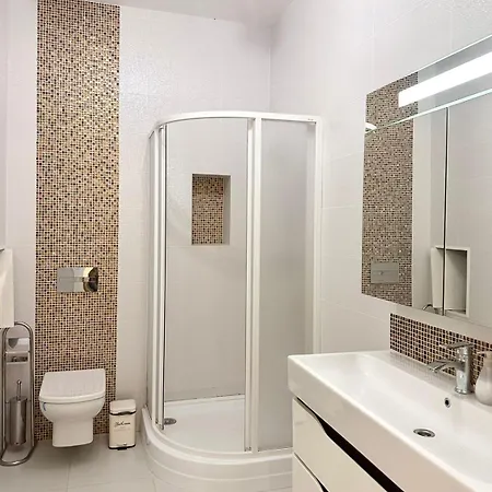 жемчужина возле моря Apartment